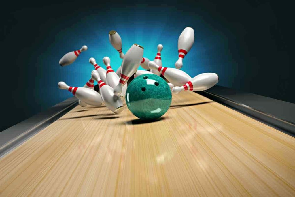 14 Bowling Etiquette Tips Excellentetiquette