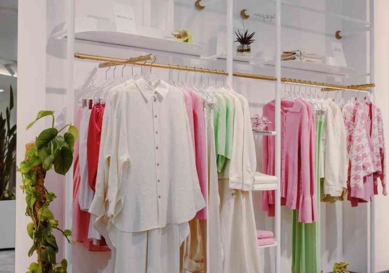 Clothing Etiquette: 9 Dress Code Tips - Excellentetiquette