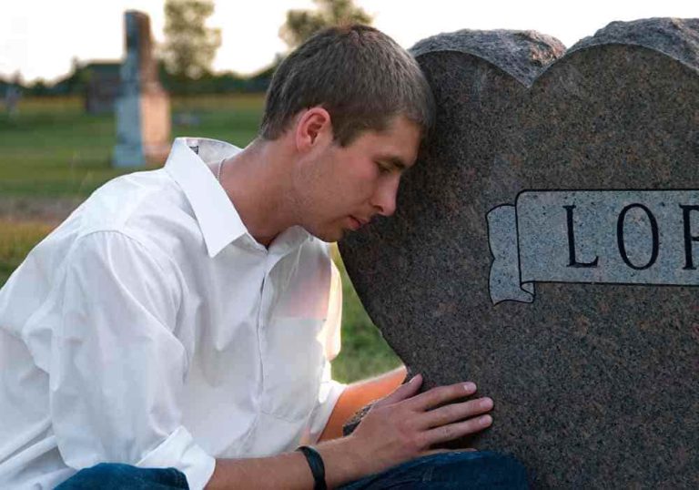 11 Headstone Etiquette Tips Excellentetiquette